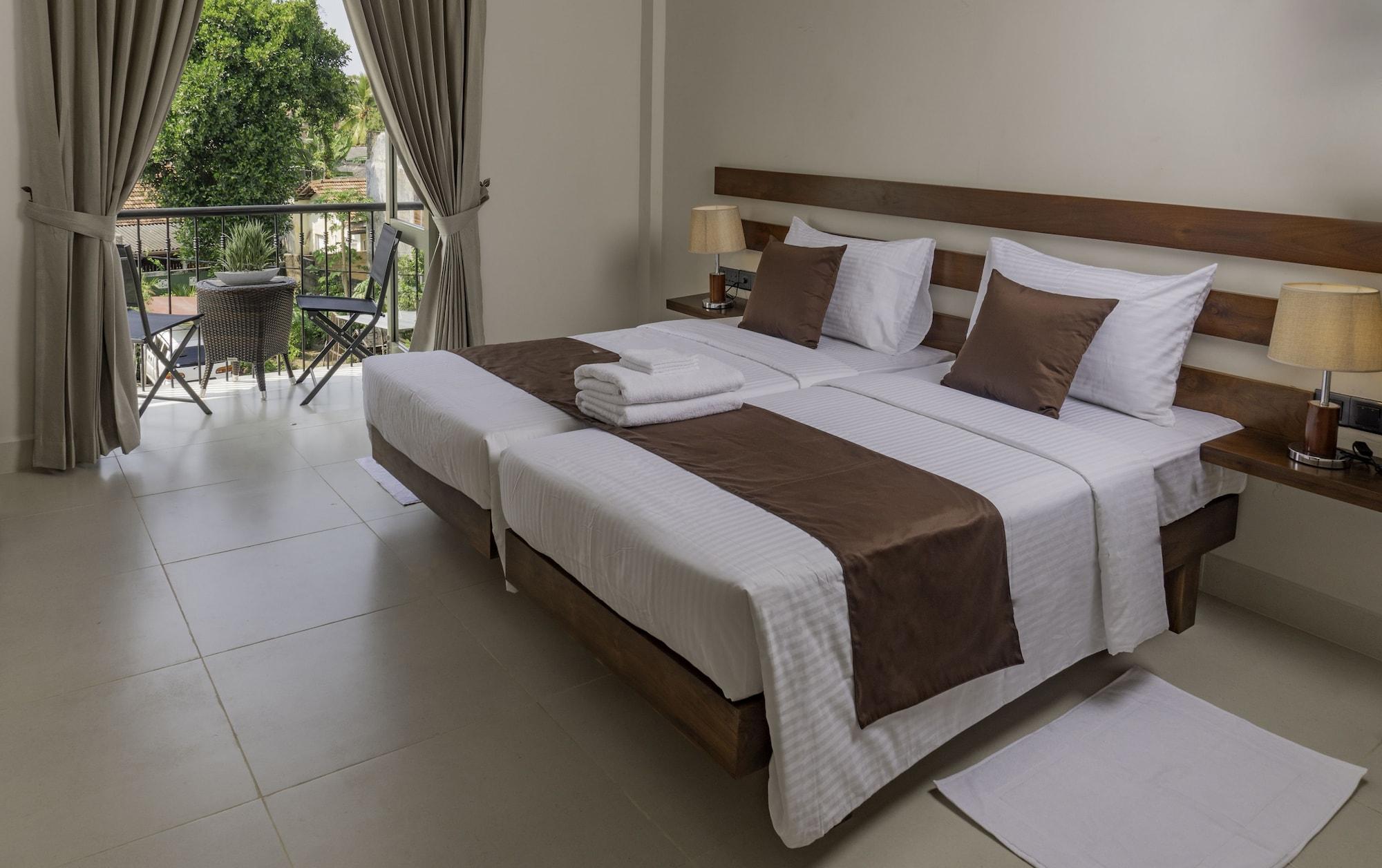 Hive 68 - Hotel And Resorts Негомбо Экстерьер фото