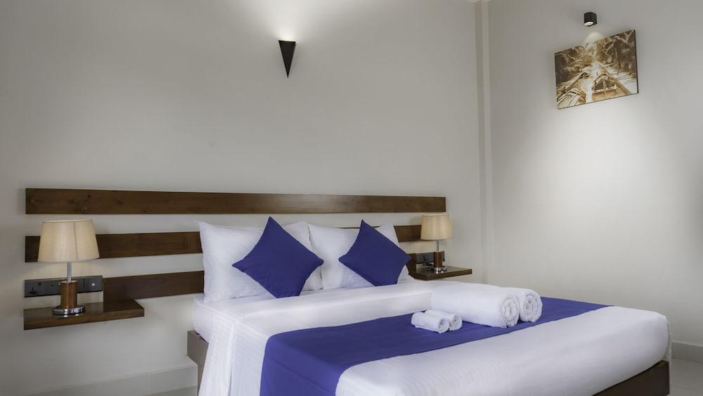Hive 68 - Hotel And Resorts Негомбо Экстерьер фото