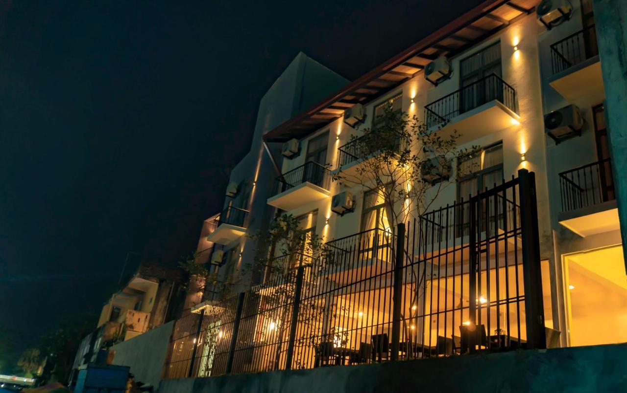 Hive 68 - Hotel And Resorts Негомбо Экстерьер фото