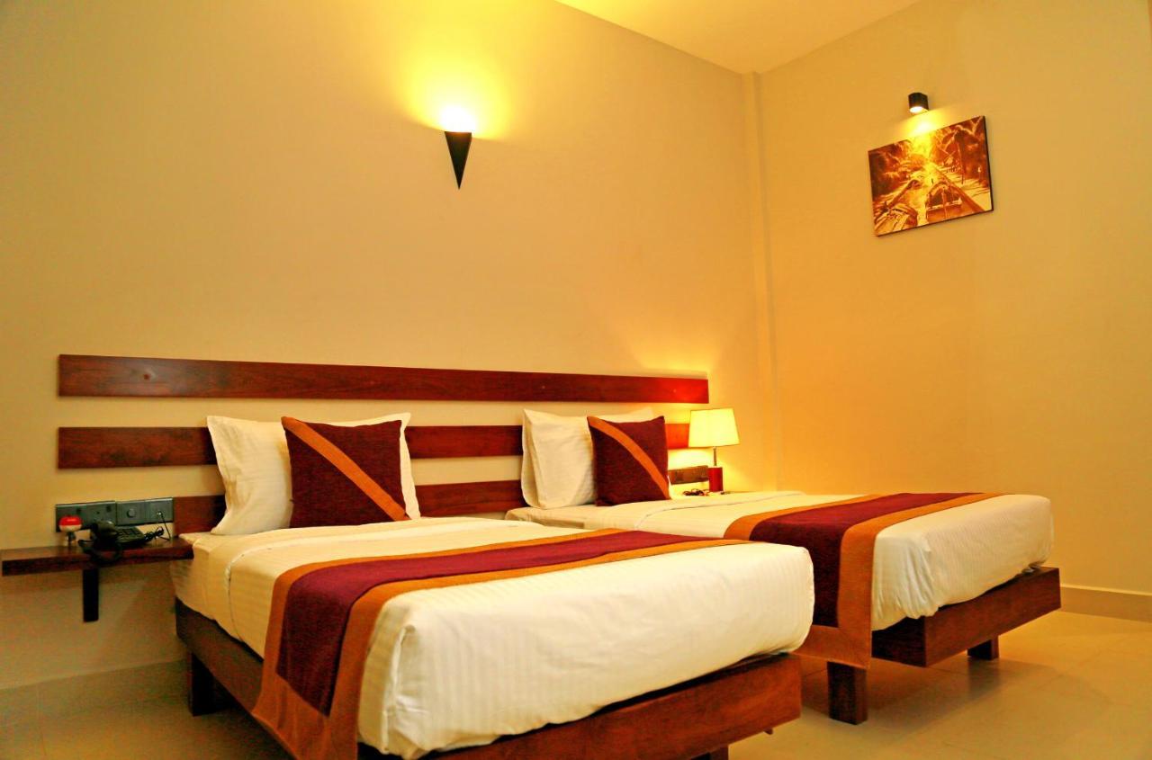 Hive 68 - Hotel And Resorts Негомбо Экстерьер фото