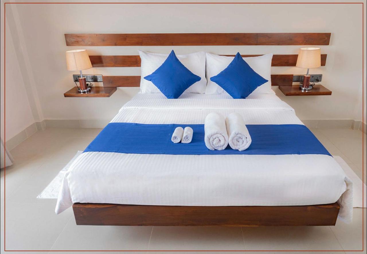 Hive 68 - Hotel And Resorts Негомбо Экстерьер фото