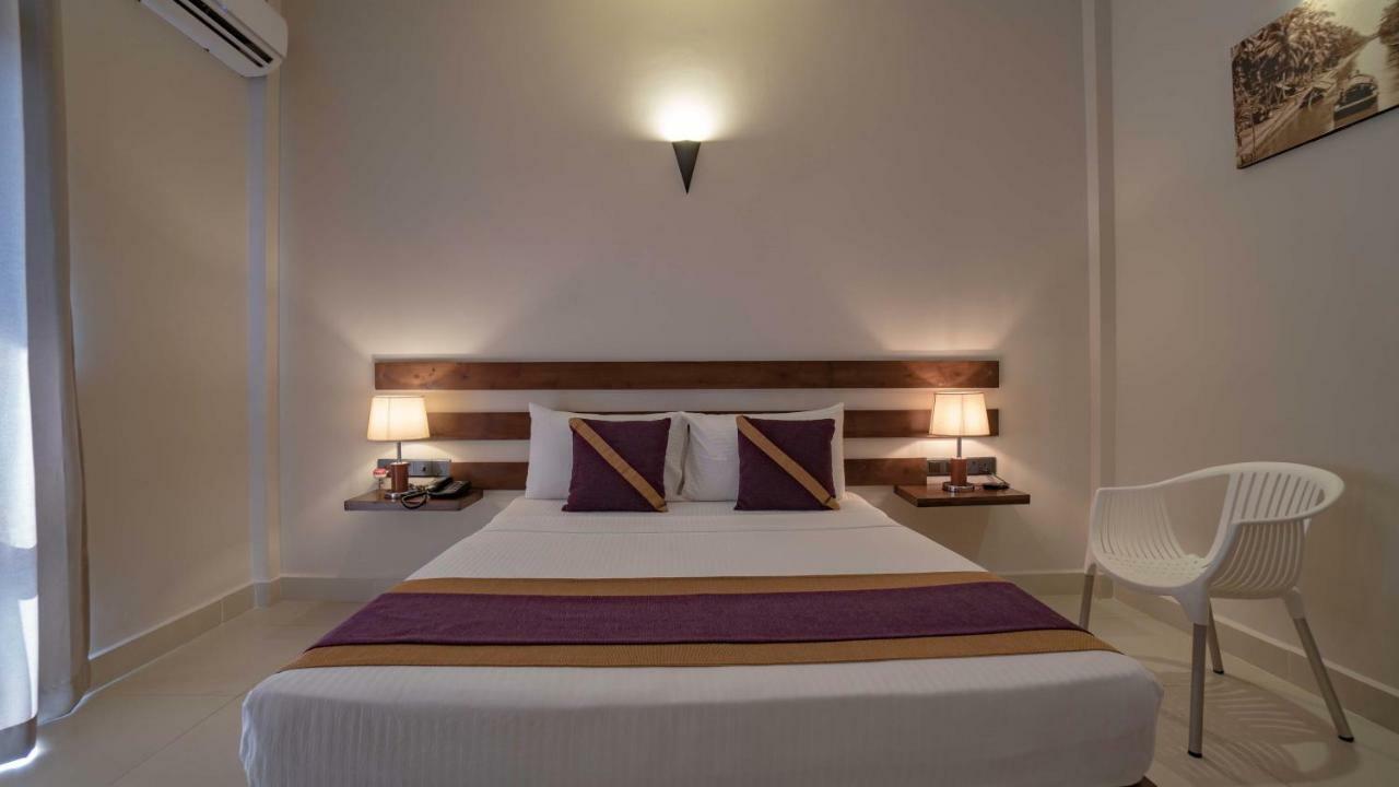 Hive 68 - Hotel And Resorts Негомбо Экстерьер фото